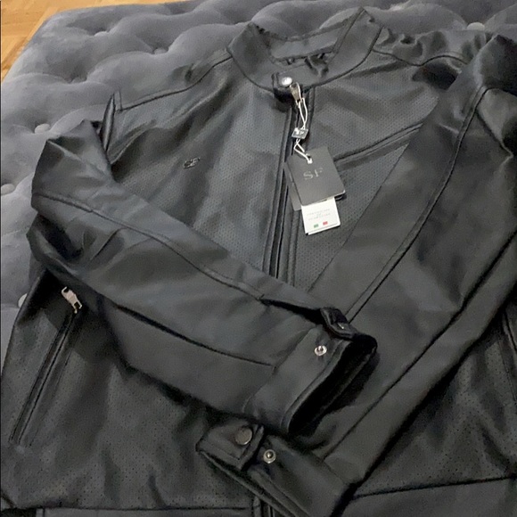 Leather jacket - Picture 1 of 1